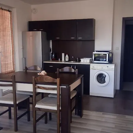 Apartment Двустаен Апартамент Панорама *